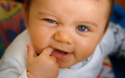 ¿Problemas con la salida de los dientes de los bebés?